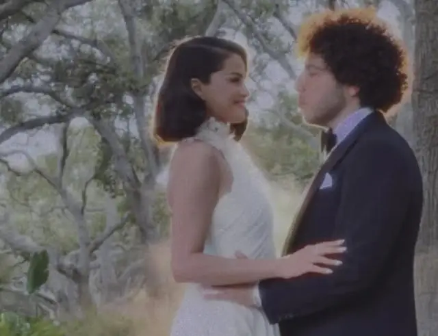 Selena Gomez casou-se com Benny Blanco e partilhou o álbum de fotos