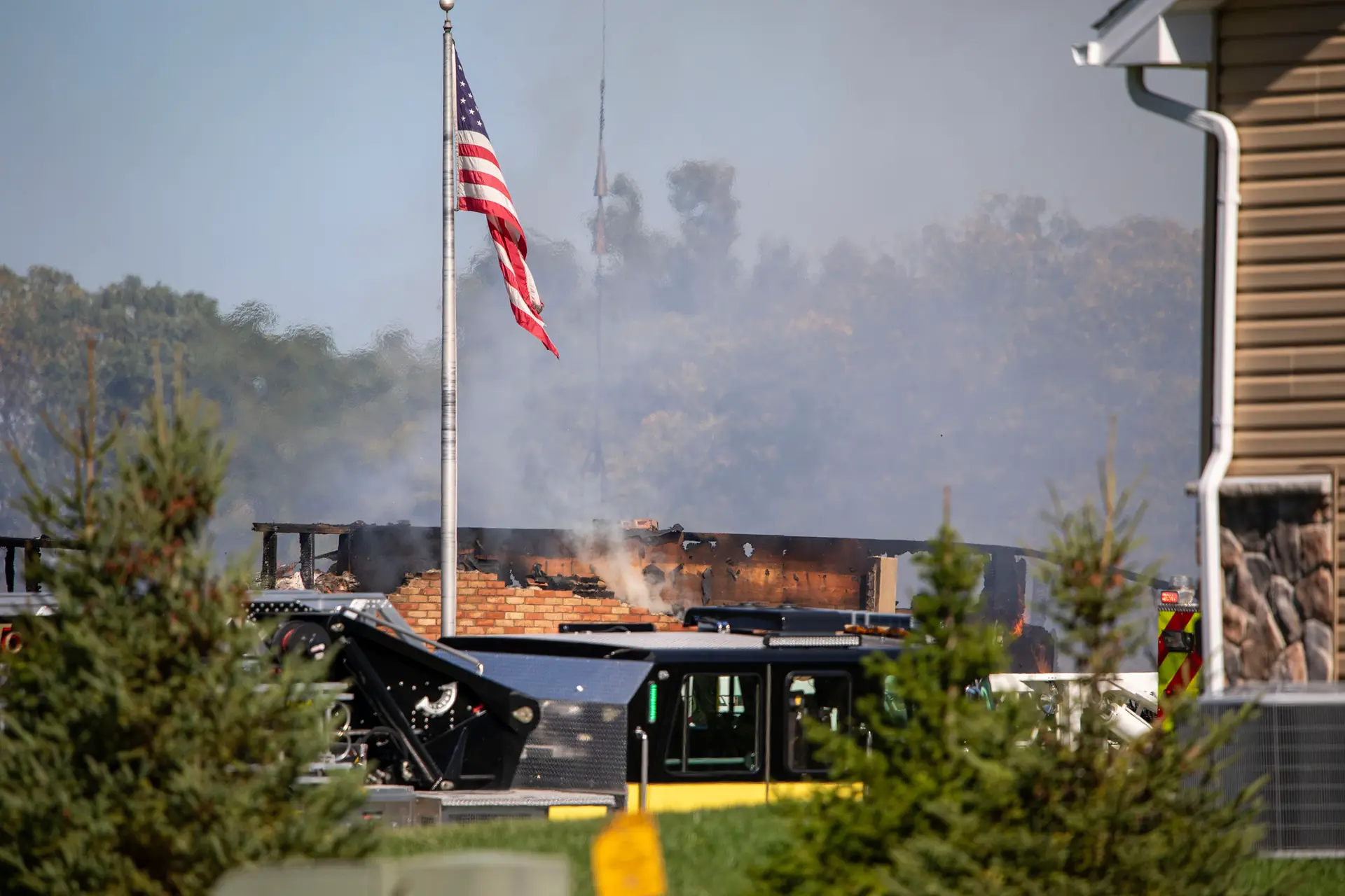 Tiroteio e incêndio na Igreja Mórmon em Grand Blanc, Michigan