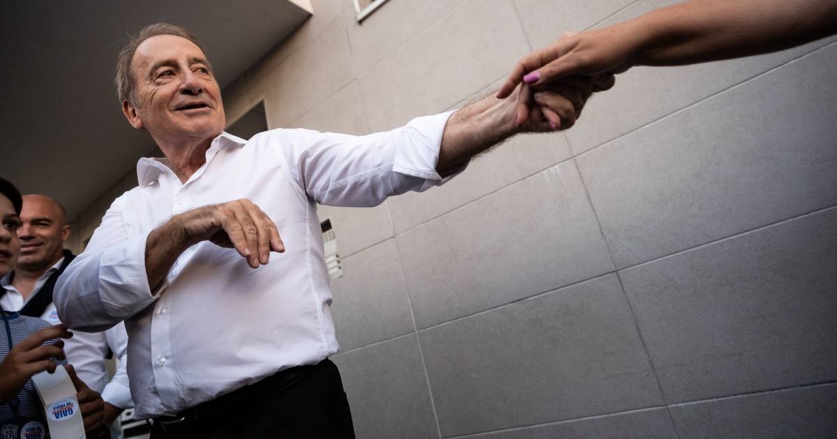 Luís Filipe Menezes volta a ganhar em Vila Nova de Gaia
