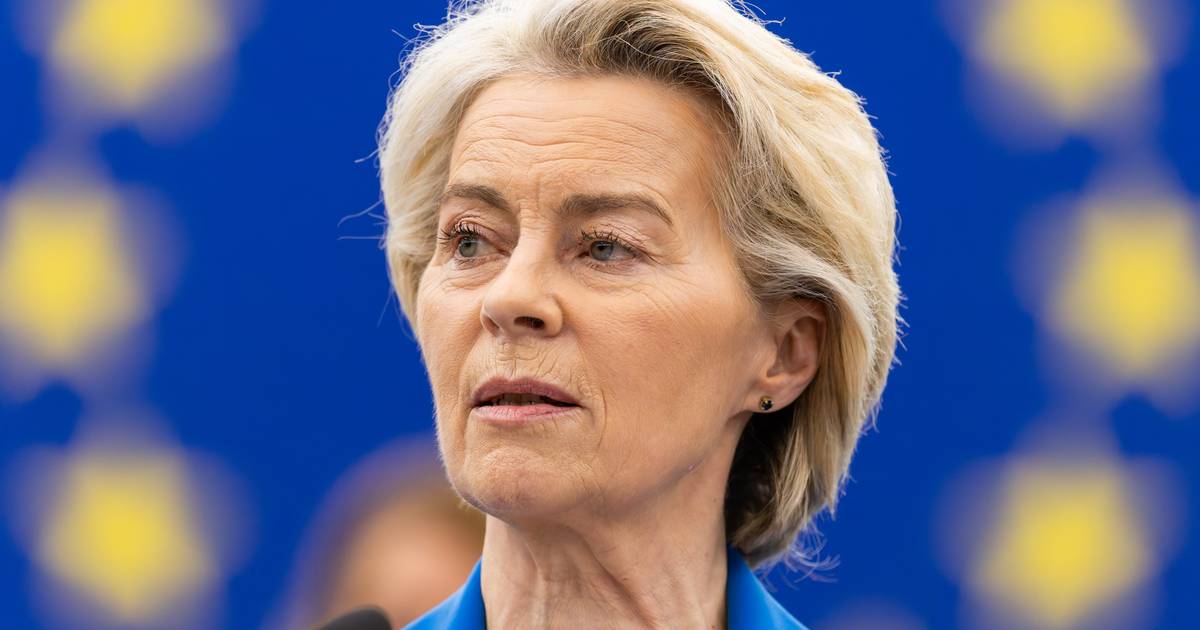 Von der Leyen pede "união" para se salvar das moções de censura da extrema-direita e extrema-esquerda