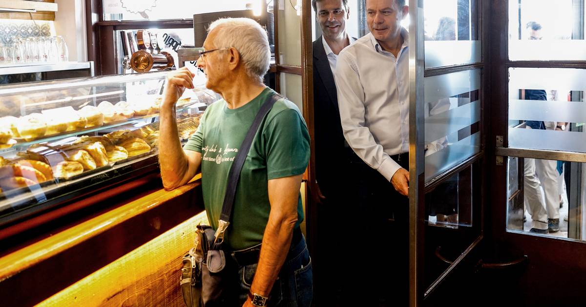 Spinumviva e Passos Coelho voltaram a aparecer; Tavares diz que Montenegro não consegue "manter uma história"