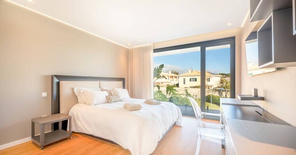 Featured image for Portugal's Short-Term Rental Market Booms: GuestReady Reports 30% Summer Revenue Surge to €19M