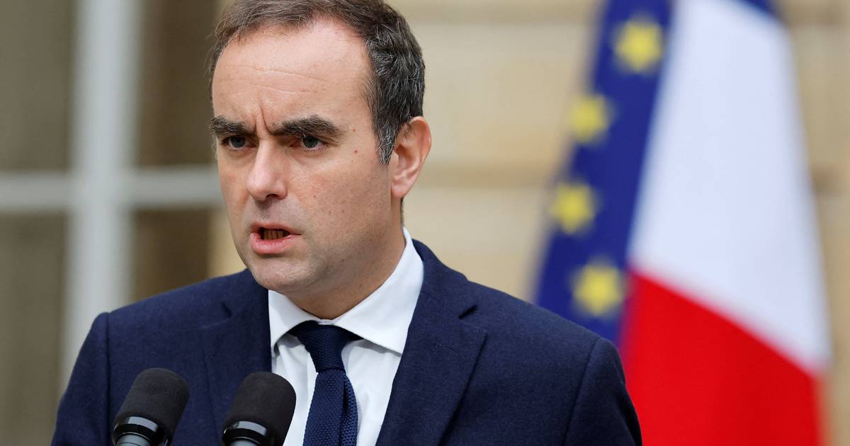 Macron reconduz Sébastien Lecornu como primeiro-ministro: "Aceito, por dever"