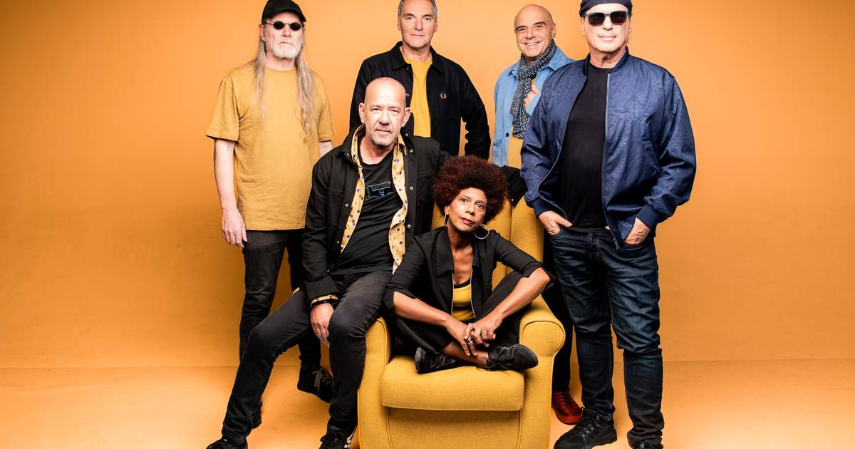 Delfins: “O meu pai, brigadeiro, foi assistir a um concerto nosso com a minha mãe e com os amigos dele, todos militares. Foi um escândalo”