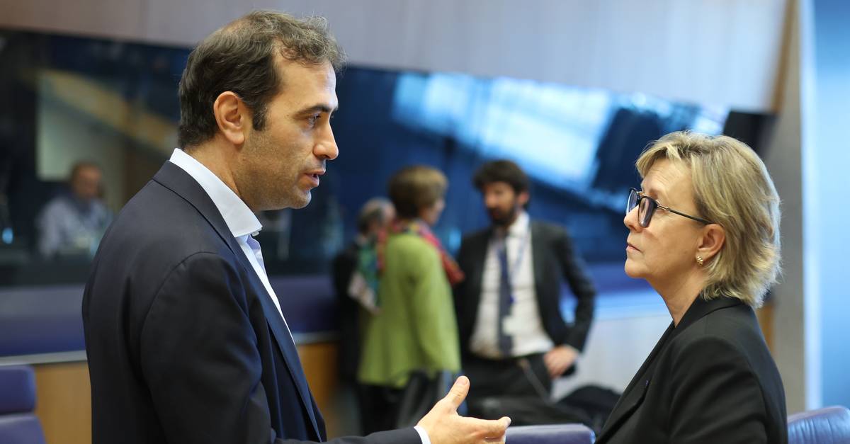 Bruxelas quer pôr a render os €200 mil milhões que os portugueses têm parados nos bancos