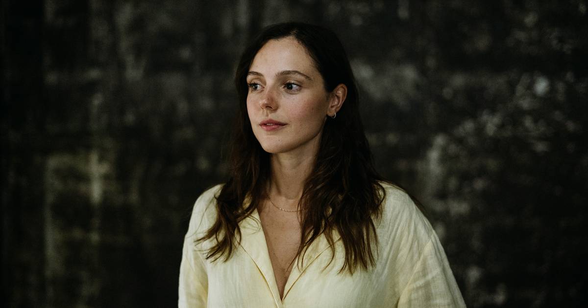 Madalena Almeida: “Tenho sorte de ter feito várias séries, mas mesmo quando gravo com o Canijo, tenho de trabalhar paralelamente. As novelas dão estabilidade”