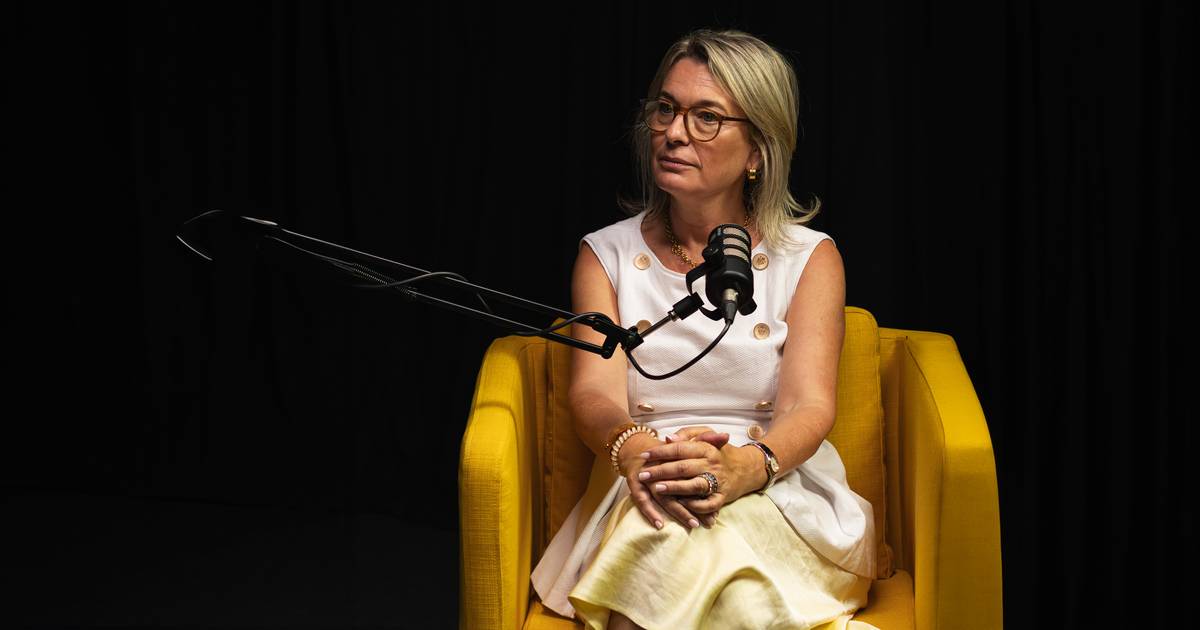 “Os filhos tornaram-se reféns dos pais, crescem no banco de trás do carro, sem autonomia. Hoje as escolas têm crianças com muitos problemas”