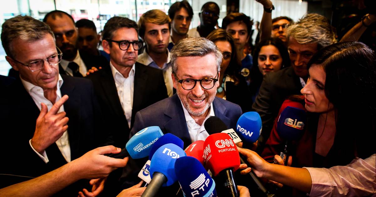 Regulamento do AL votado na próxima semana, oposição acusa Moedas de não ver “urgência” no assunto