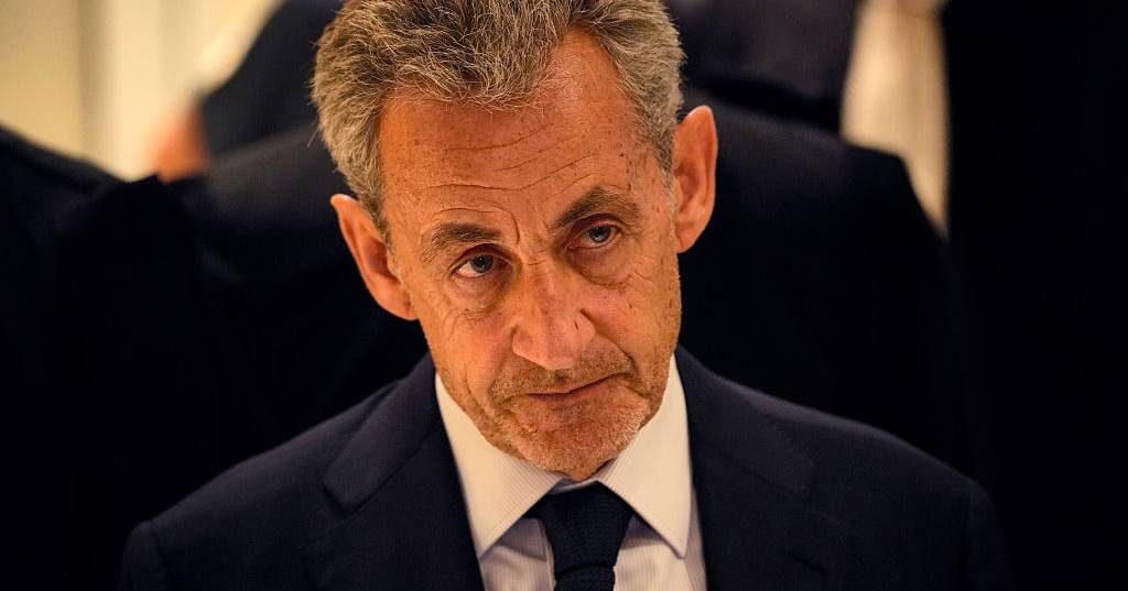 De Presidente a prisioneiro: Sarkozy a dias de se tornar primeiro ex-chefe de Estado da UE a cumprir pena de prisão