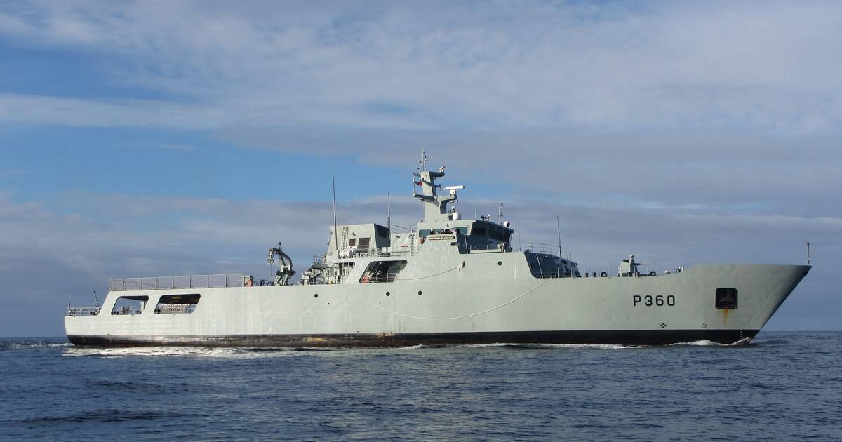 Navio da Marinha dispara "munição inerte" no porto de Ponta Delgada, incidente está a ser investigado