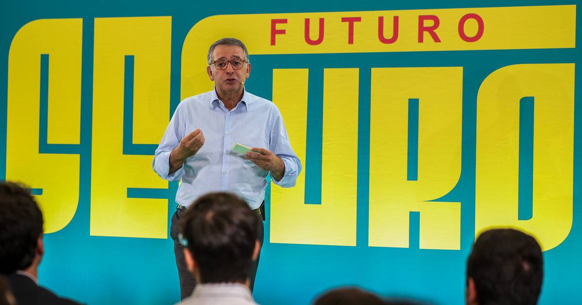 Seguro toma “boa nota” de eventual apoio do PS mas quer ser PR “acima dos partidos”
