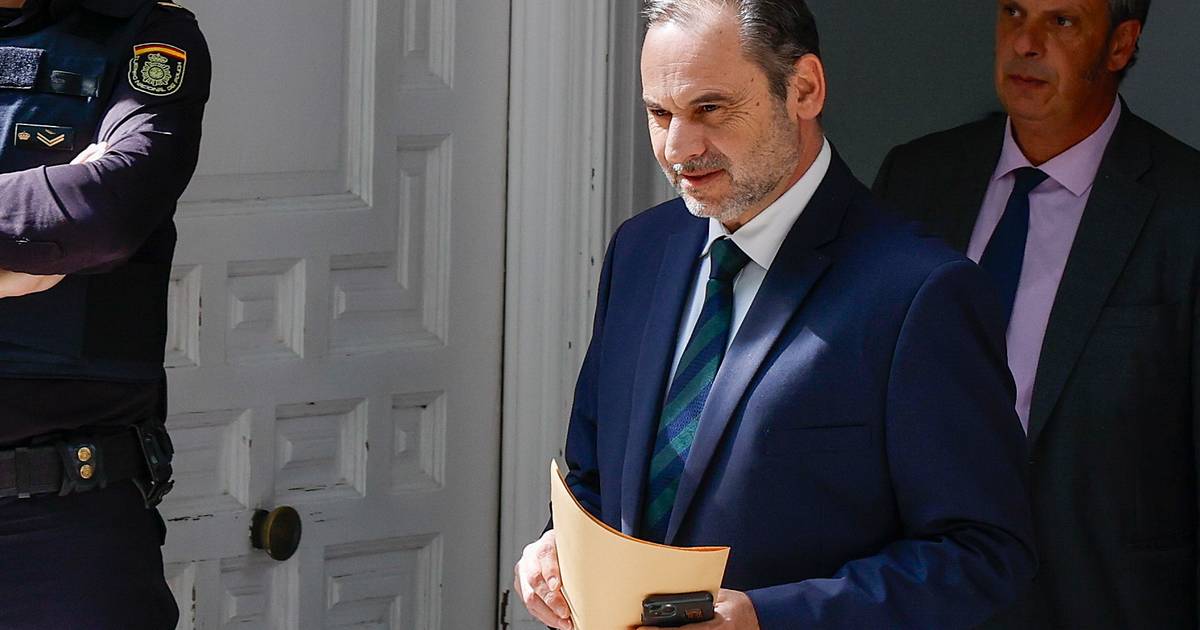 Alívio para Pedro Sánchez: por agora, o seu grande amigo e camarada não vai para a cadeia
