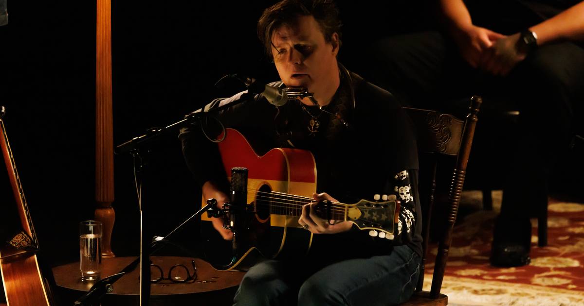 “Vocês são o pior país de sempre, nunca mais toco aqui”: a mensagem que Ryan Adams apagou