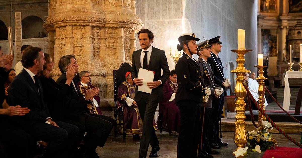"Dizia que éramos uns privilegiados e, por isso, temos a obrigação de deixar o mundo melhor": Francisco Pedro Balsemão, no funeral do pai