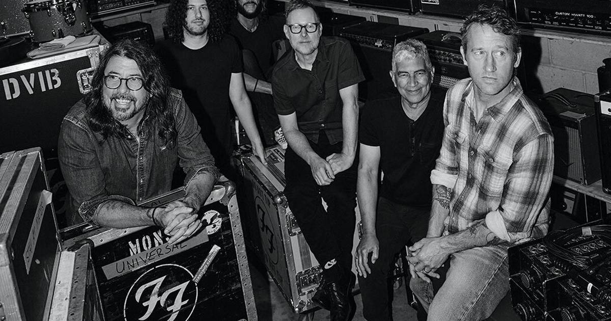 Foo Fighters regressam com o single ‘Asking for a Friend’ e anunciam uma digressão de estádios com os Queens of the Stone Age
