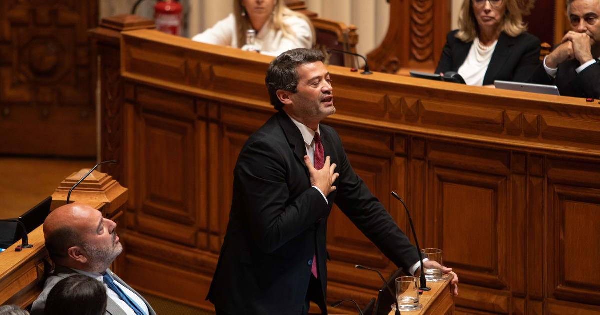 Orçamento aprovado com PS dá ao Governo bandeira da “estabilidade”; Chega e IL dizem que OE podia ser socialista