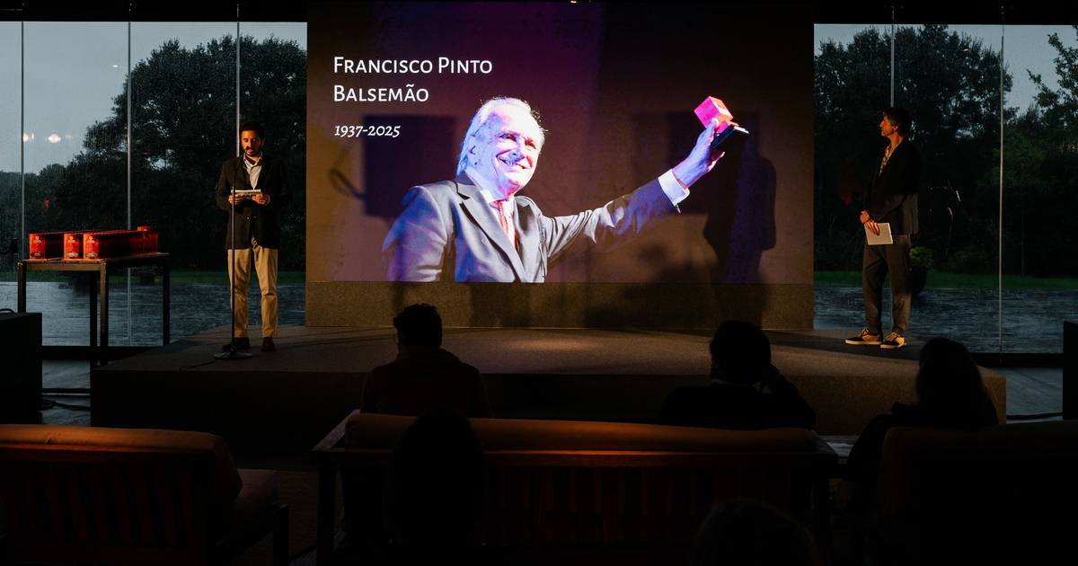 Podcast “Memórias” de Francisco Pinto Balsemão vence Prémio Meios & Publicidade