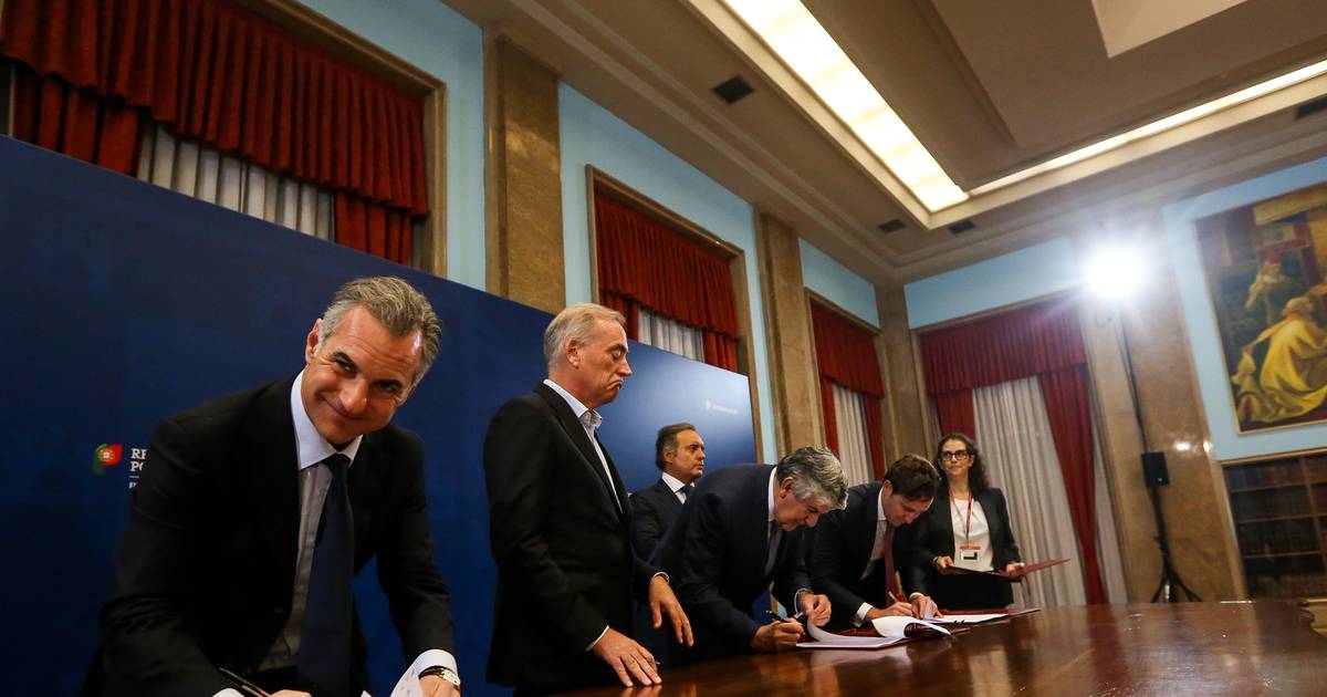 Estado e Fundo de Resolução formalizam saída do Novo Banco, PJ entra com operação 'hair cut'