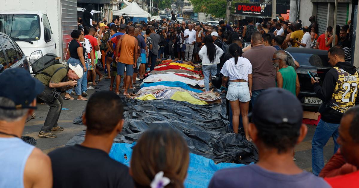 V operaciji v favelah v Rio de Janeiru umrlo več kot 120 ljudi, policija govori o vojnem prizorišču