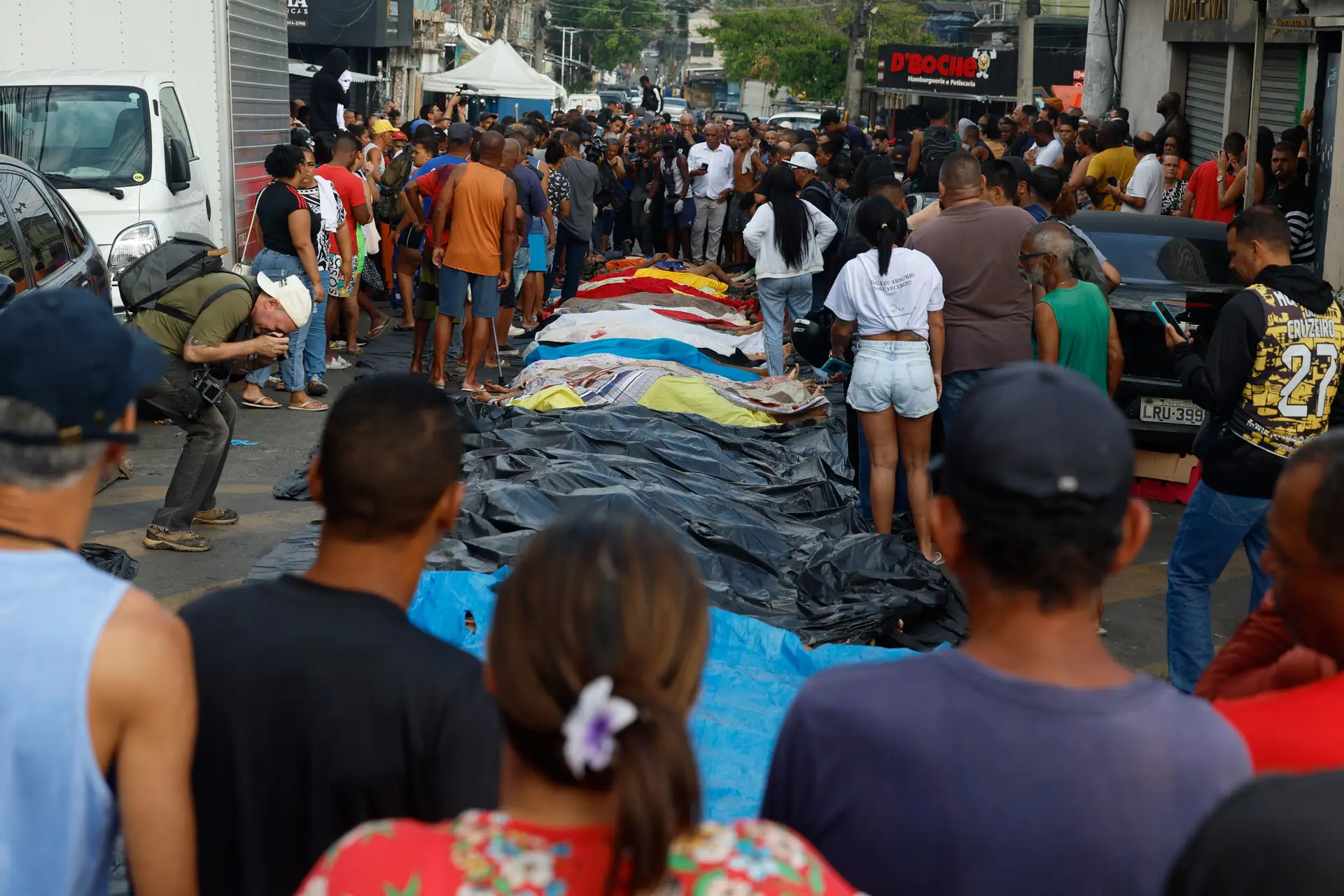 Polícia do Rio de Janeiro diz que operação com mais de 120 mortos se ...