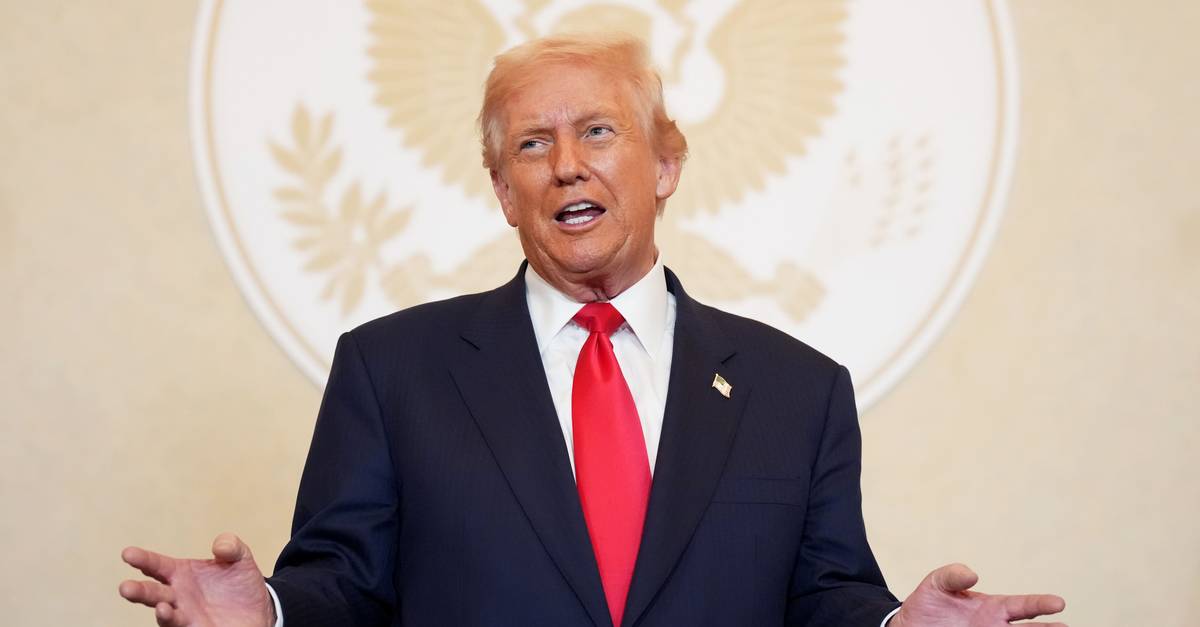 Sondagem mostra que norte-americanos reprovam Donald Trump em todas as matérias da governação e consideram que há abuso de poder