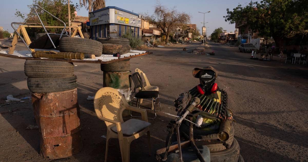 Quem ganha com a guerra no Sudão? Os interesses e os “grandes apetites” das potências também estão em jogo em África