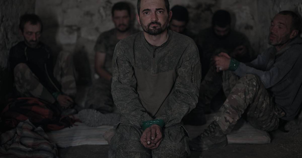 Como a Rússia engana e força jovens a combater na Ucrânia