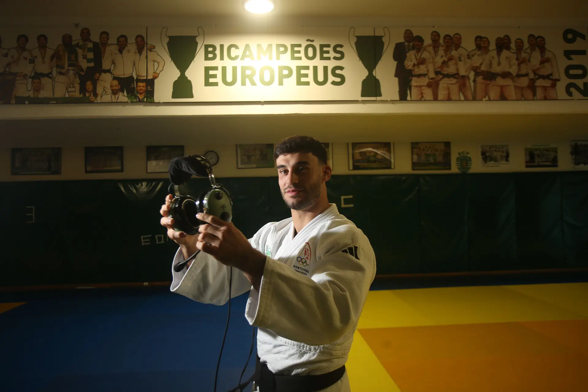 João Fernando é judoca olímpico e está a tirar o curso para pilotar aviões: “Por mim, faço tudo: vou trabalhar para a TAP e vou aos Jogos”