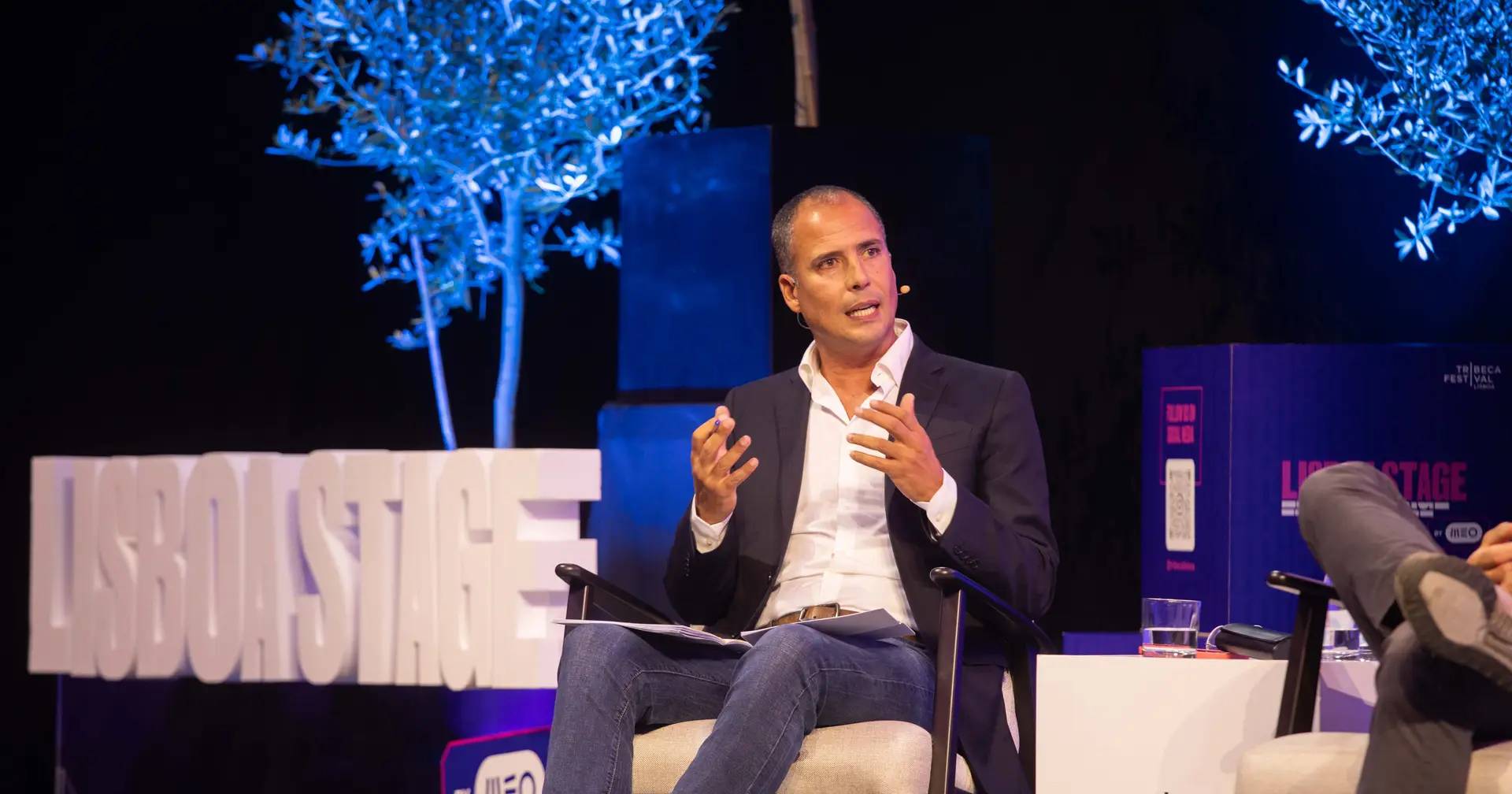 Ricardo Araújo Pereira regressa ao stand-up com 'Verificando se você é humano' e debate limites da liberdade de expressão no Tribeca — image 1