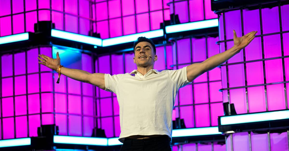 “Se não sabem tirar fotos ou fazer vídeos não deviam estar na política”: como Fidias usou as redes sociais para ganhar eleições no Chipre