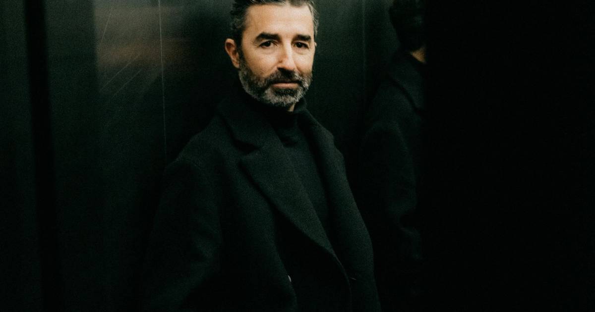 Tiago Bettencourt: “Ninguém sabe nada da minha vida. Não quero escrever uma canção para que as pessoas digam ‘Ah, ele está a falar da Cristina’”