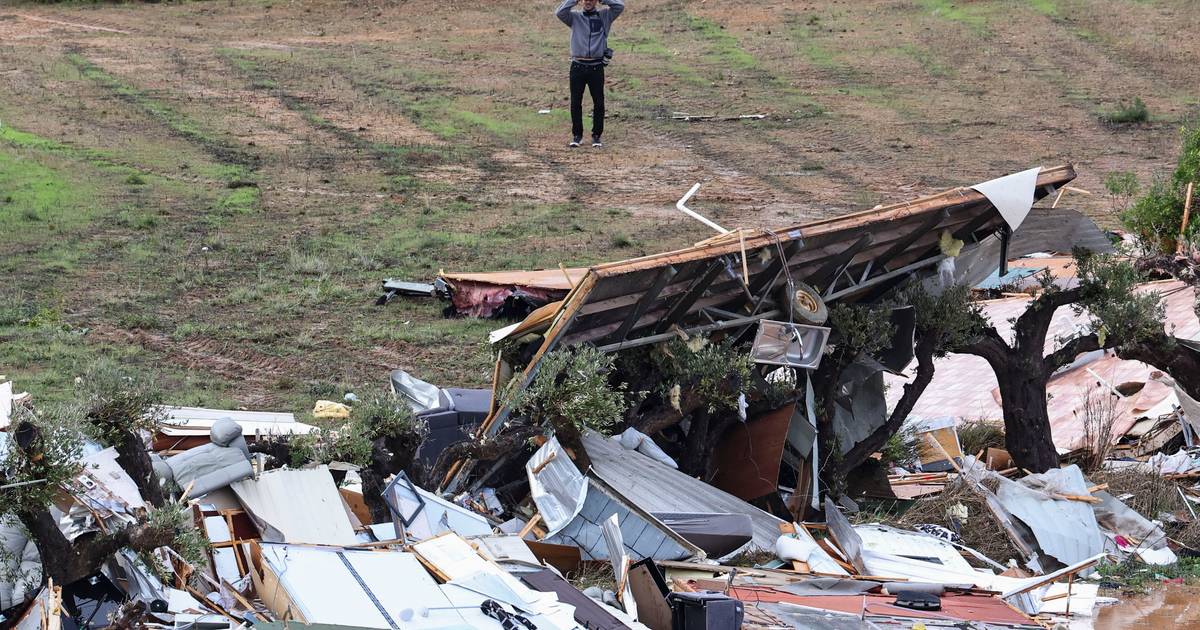Tornado no Algarve: as imagens aéreas da destruição, no dia em que começou a limpeza e recuperação dos estragos