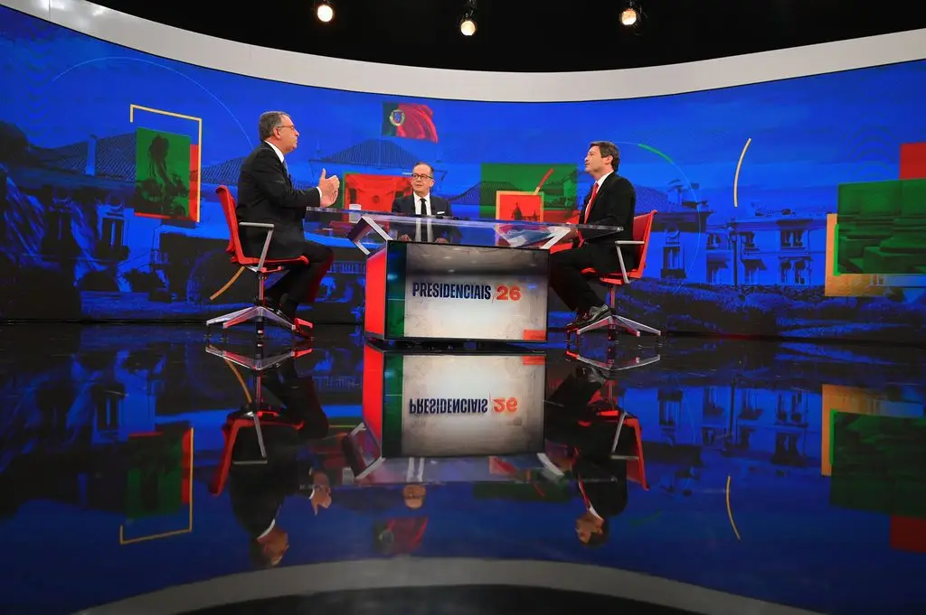 Ventura já definiu estratégia contra Seguro: colá-lo a Sócrates e a Costa