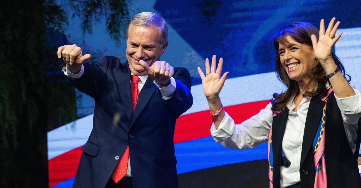 Vitória curta da esquerda deixa candidato de direita radical favorito na segunda volta das presidenciais no Chile