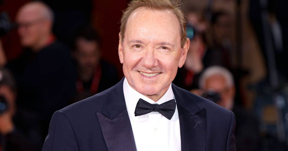 “Estou a viver em hotéis e Airbnbs”: Kevin Spacey diz que está sem casa