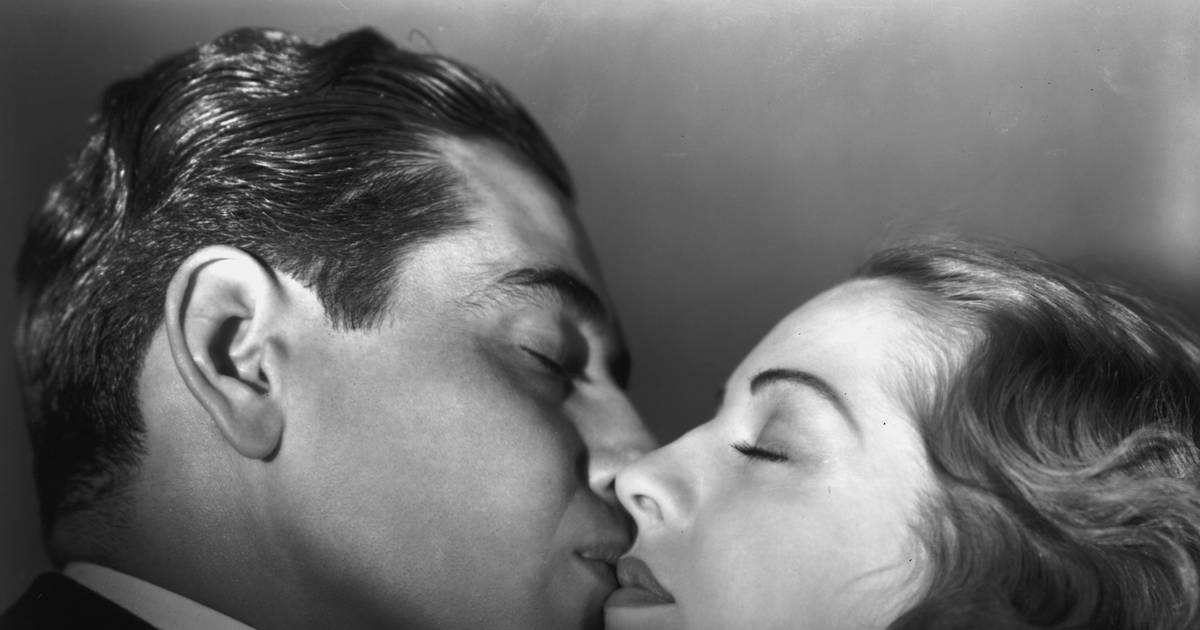 Estudo sugere que primeiro beijo pode ter surgido há 21 milhões de anos