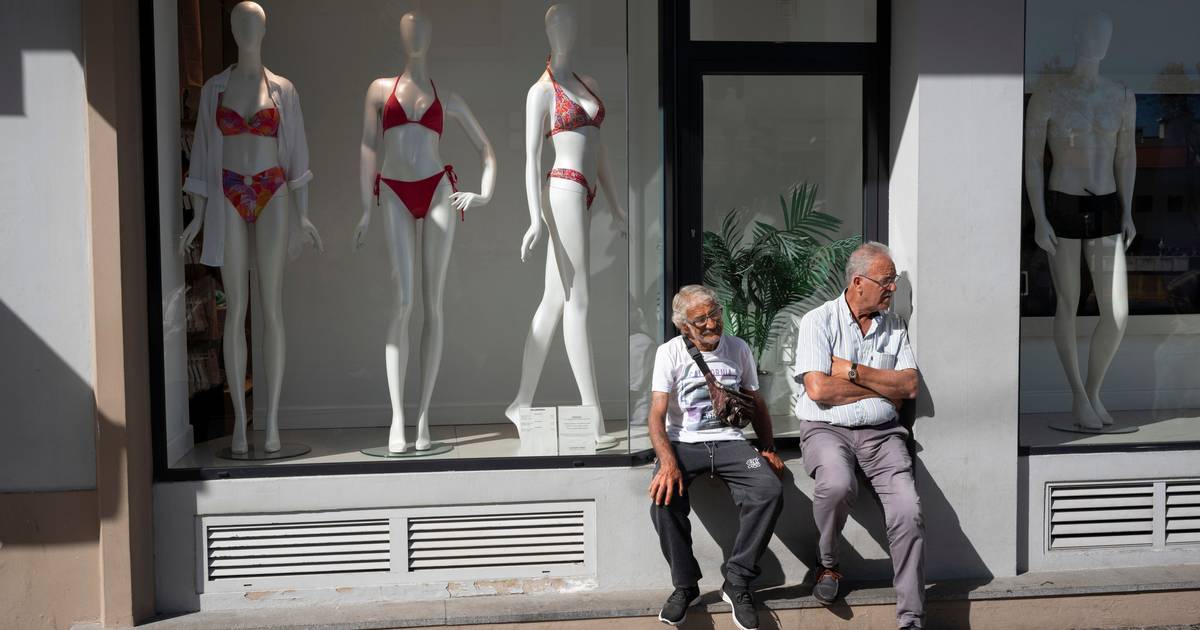 Those over 65 who reinvest the capital gains from the sale of their home in a retirement supplement are exempt from income tax