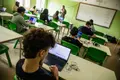 Dezenas de escolas sem professor todo o 1º período