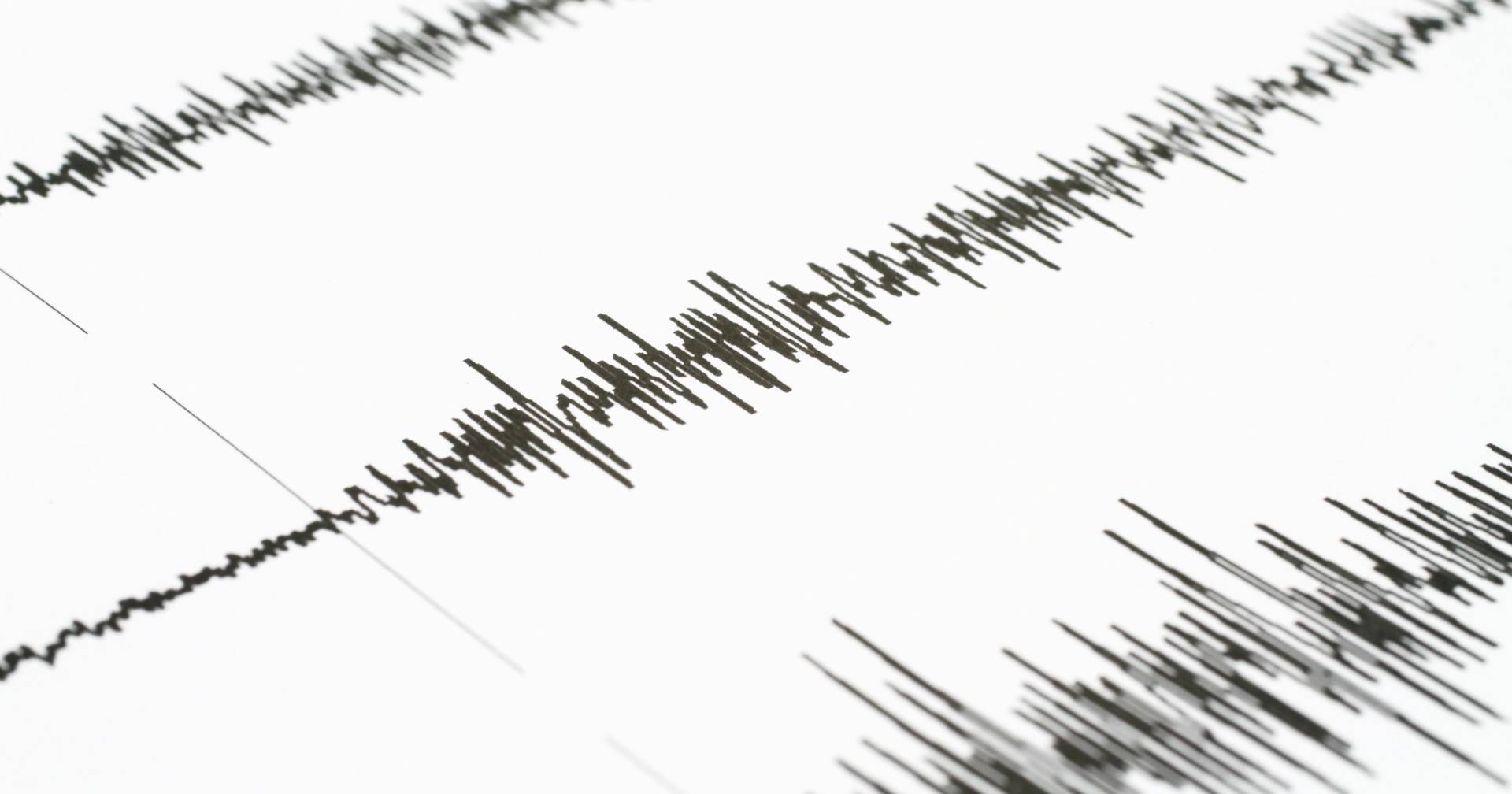 Sismo de magnitude 6 atinge região de Nápoles, no oeste de Itália