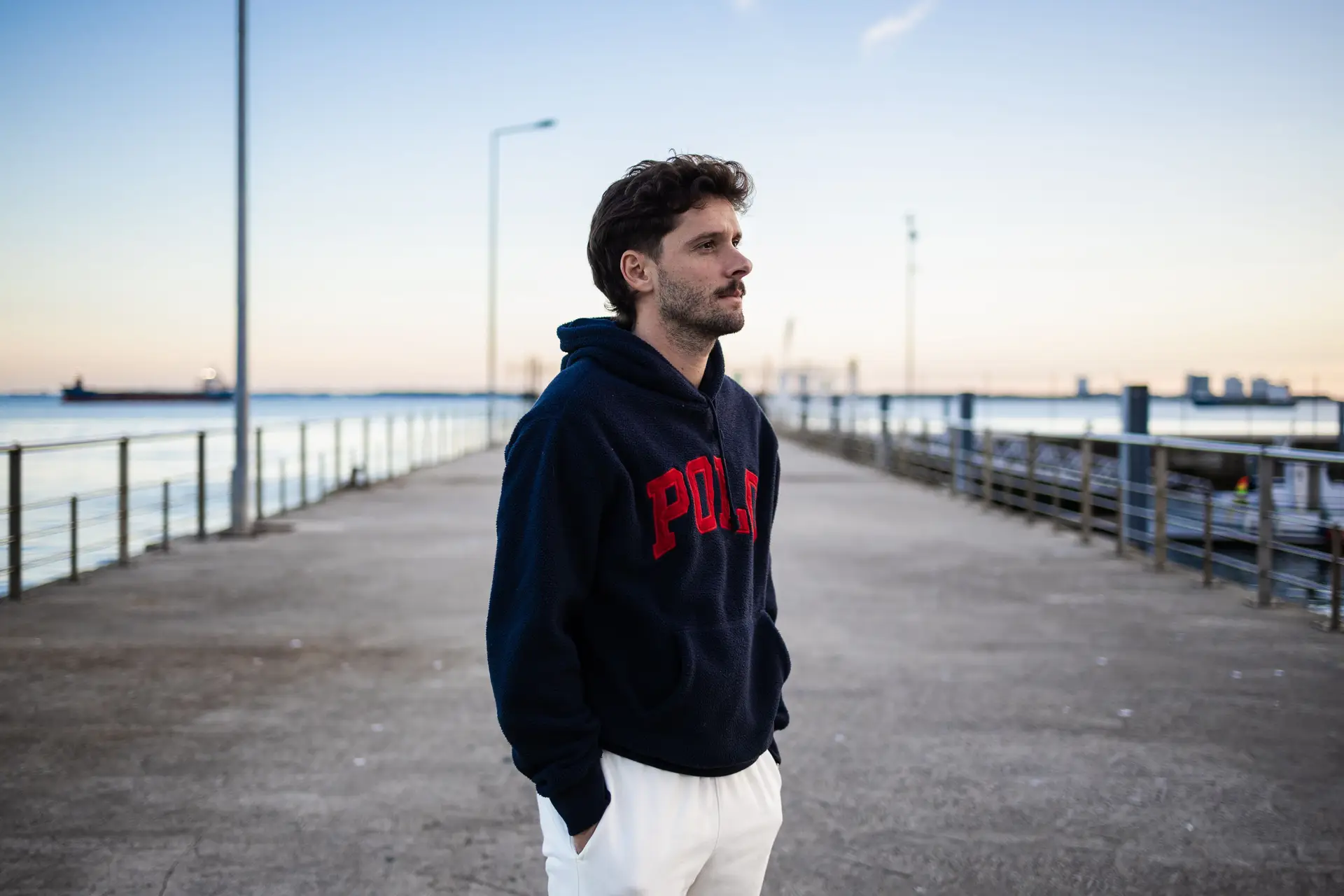 Filipe fotografado junto ao rio Sado, na semana em que foi entrevistado para a Tribuna