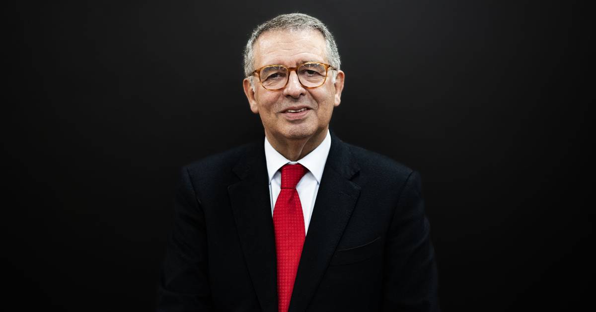 Seguro responde a desafio de Marques Mendes: vai publicar todas as entidades das quais recebeu dinheiro