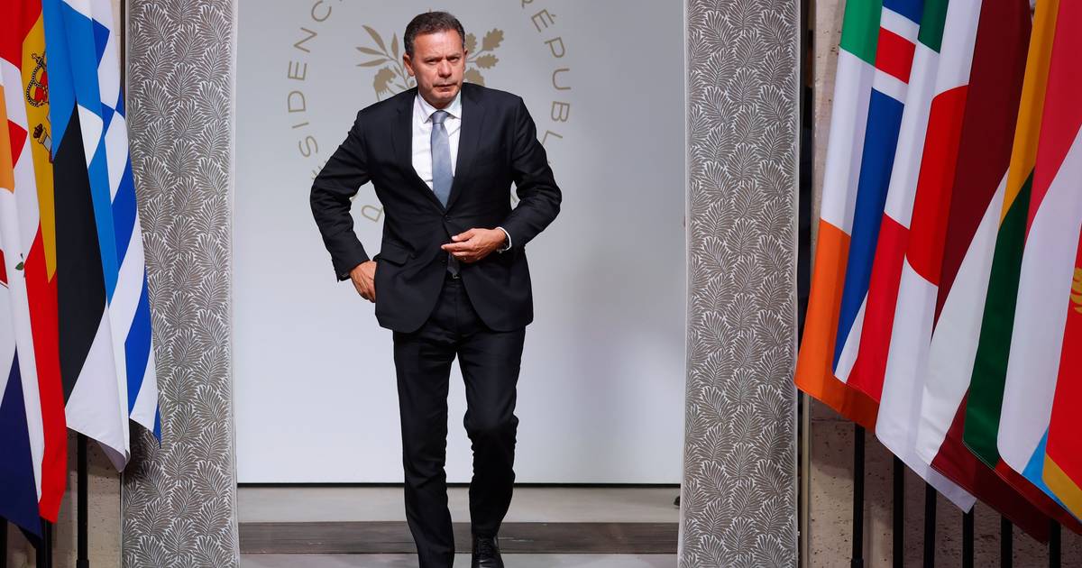 Montenegro diz que “está fora de hipóteses ter tropas portuguesas na Ucrânia” durante a guerra e lembra que Portugal já está a ajudar