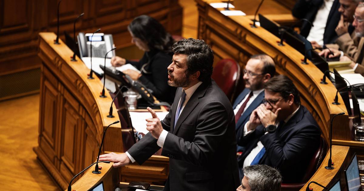 Delgado Alves virou costas a Aguiar-Branco: presidente do Parlamento "prestou mau serviço"