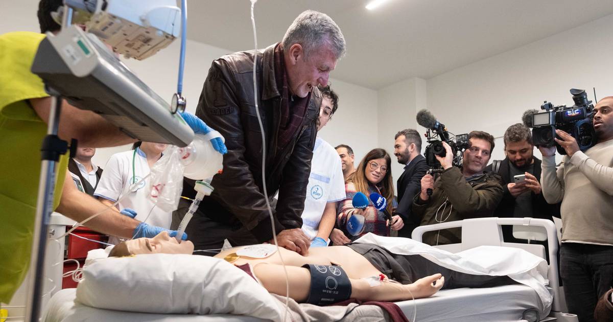 Nem “boys” nem “clientelas”: Gouveia e Melo volta a atacar Montenegro e pede reformas e responsabilidade para os “problemas repetidos”