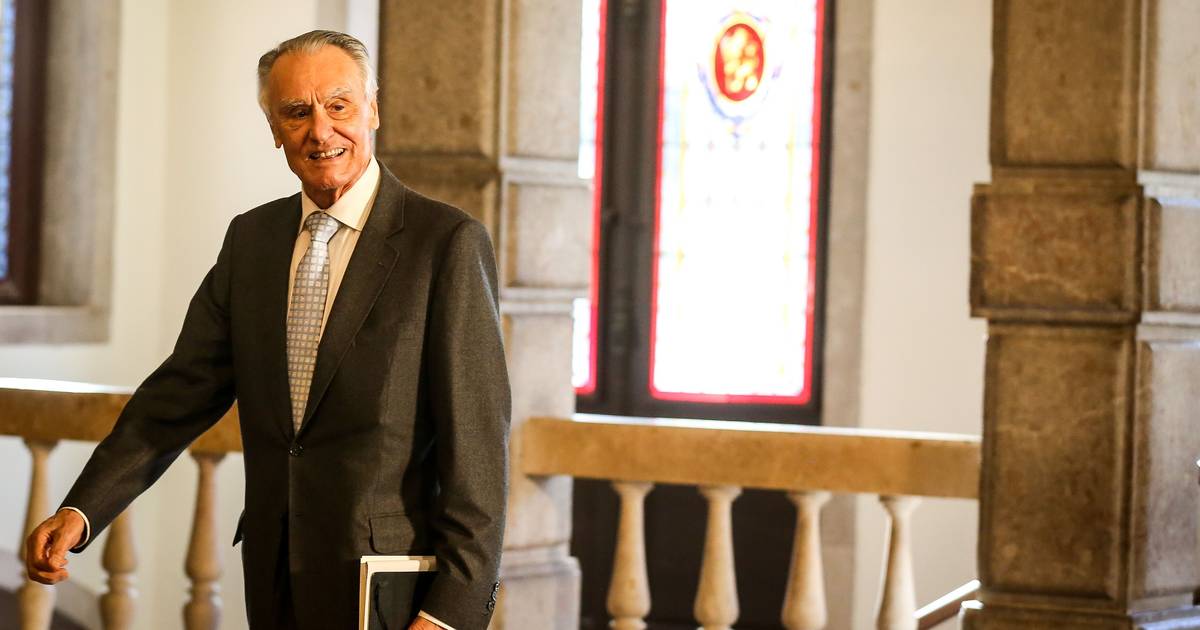 Cavaco incentiva Governo a avançar com a reforma do Estado, contra a burocracia