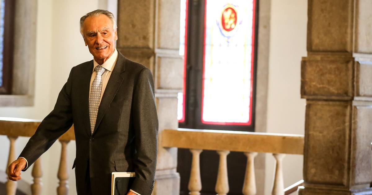 Cavaco Silva recebe Ordem Europeia do Mérito, numa primeira fornada que inclui Merkel, Walesa, Solana e U2