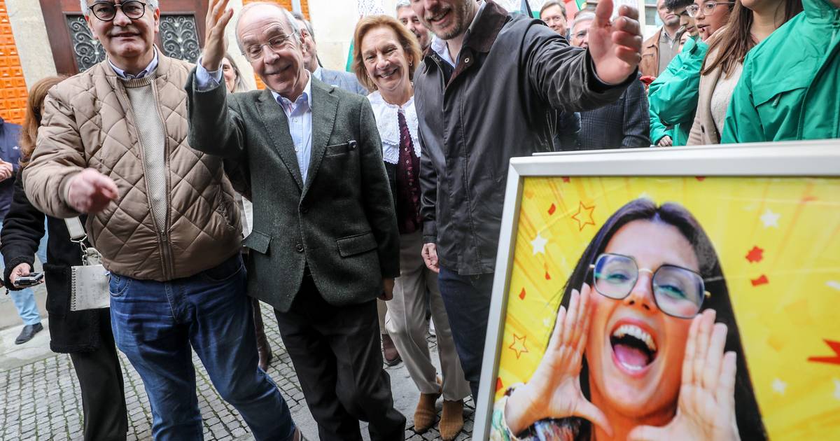 Mendes tentou contrariar tendência com "sondagens das ruas", mas acabou a ouvir o que não queria