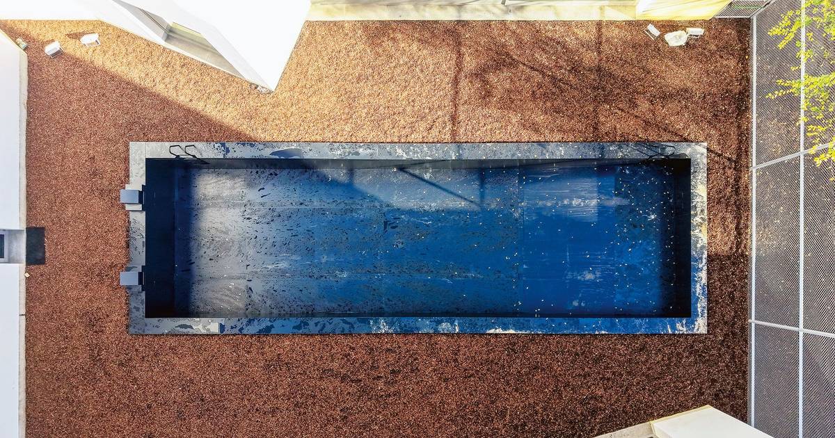 Exhibitions: Anne Imhof's abandoned architectures at Serralves