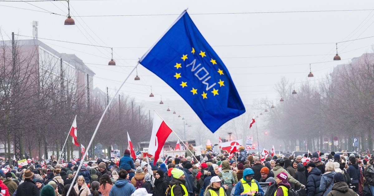 UE reage às ameaças tarifárias de Trump: não recua na defesa da Gronelândia e avisa para “espiral perigosa”