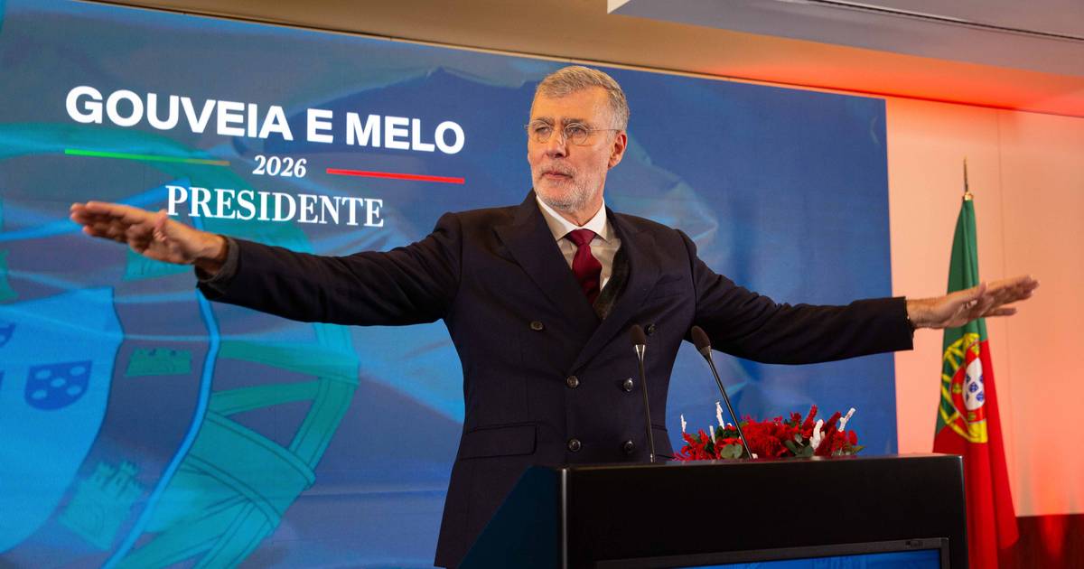 Gouveia e Melo admits he failed to meet 'objectives' and defers giving voting guidance until later